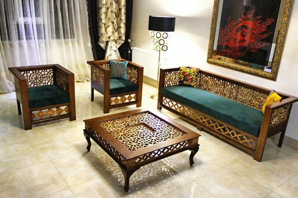 استفاده از تخت سنتی برای ایجاد یک محیط زندگی دلپذیر