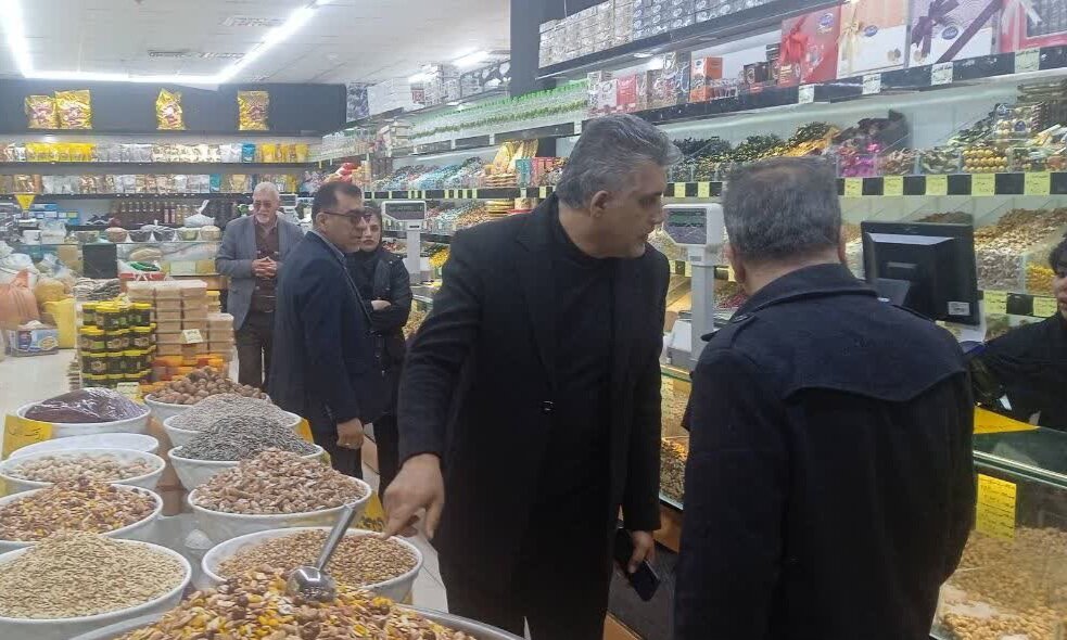 برخورد جدی و قانونی با گران‌فروشان شب یلدا در فارس